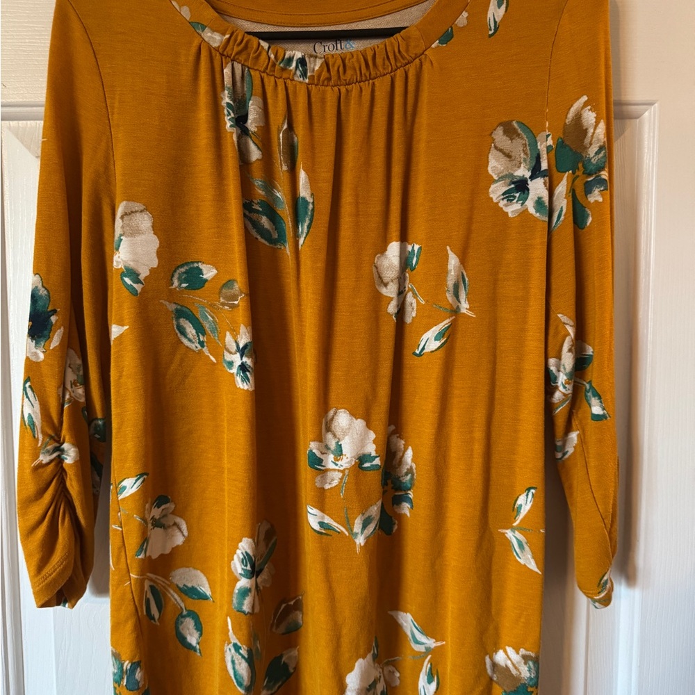 Croft & Barrow Golden Floral Blouse